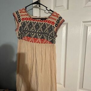 THML dress, super cute summer dress. Has liner!